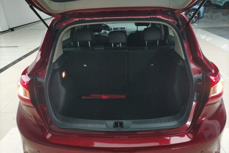 Used Nissan Tiida 2019 1.6L CVT Smart Drive Version China VI Standard