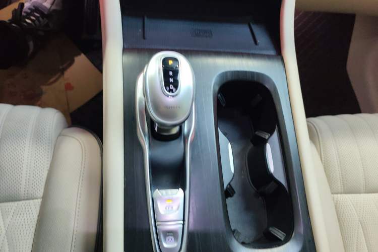 Used VOYAH Dream 2022 Low-Carbon Edition Dream+ Smart Enjoyment Package
