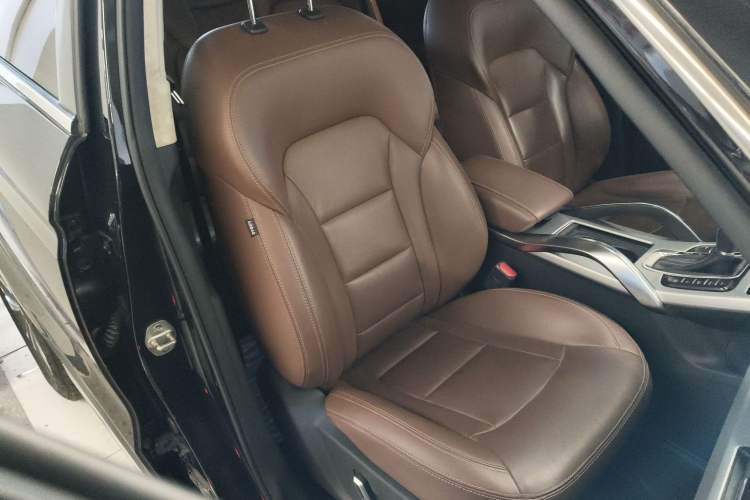 Used Geely Auto Emgrand X7 Sport 2016 1.8TD Automatic All-Wheel-Drive ZhiZun Edition
