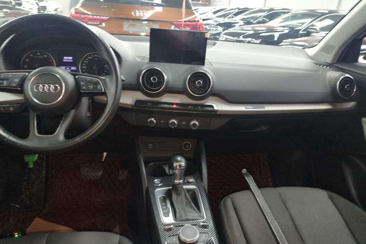 Used Audi Q2L 2021 35 TFSI Progressive Dynamic Edition
