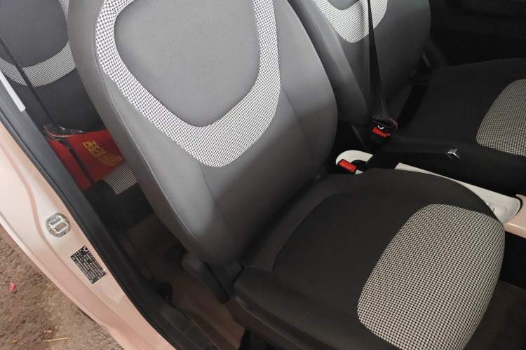 Used Wuling Hongguang MINIEV 2024 3rd Generation 215km Advanced Version
