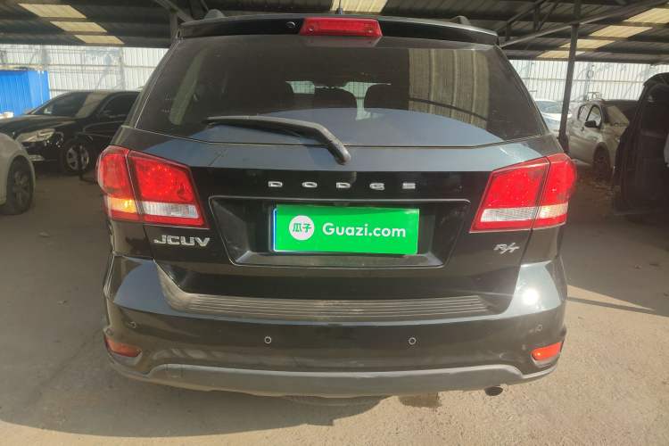 Used Dodge Journey 2013 2.4L Two-Wheel Drive Luxury Version
