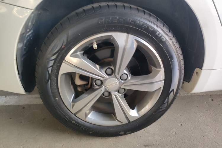 Used Geely Auto Emgrand GL 2017 1.8L DCT Elite Model
