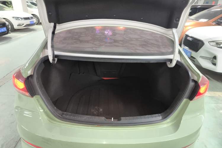 Used Hyundai Elantra (6th Generation / Lingdong) 2016 1.6L Automatic ZhiXuan – Elite Version
