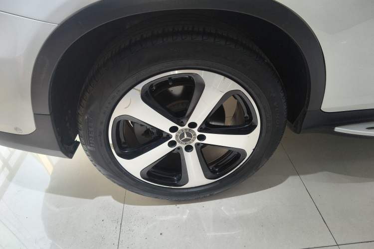 Used Mercedes-Benz GLC 2019 Facelift GLC 260 L 4MATIC Luxury Model