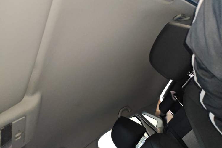 Used Volkswagen Polo 2016 1.4L Manual Fashion Model
