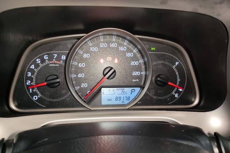 Used Toyota RAV4 2019 2.0L CVT Two-Wheel Drive Luxury Version China VI Standard