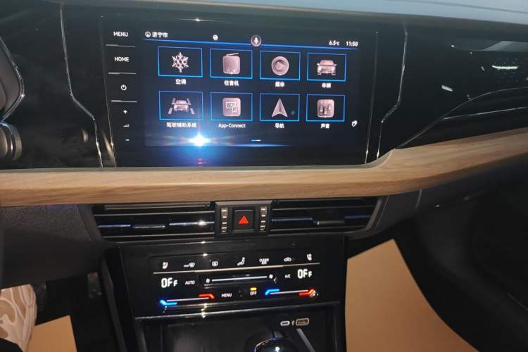 Used Volkswagen Passat 2020 330TSI Luxury Edition China VI