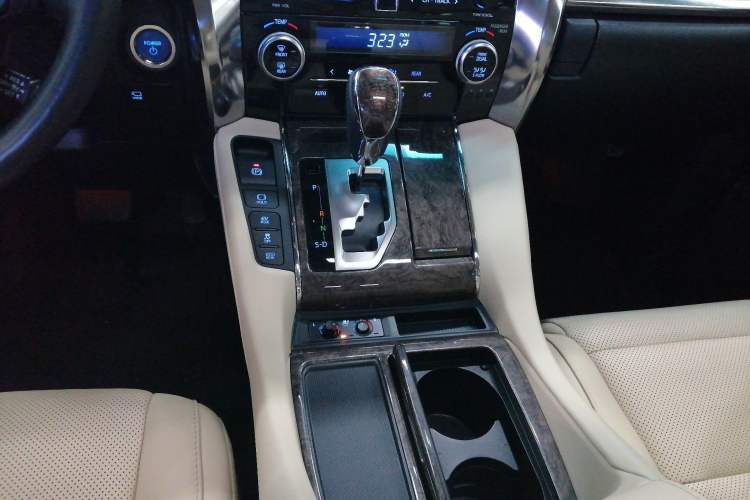 Used Toyota Alphard 2021 Dual-Engine 2.5L Prestige Edition
