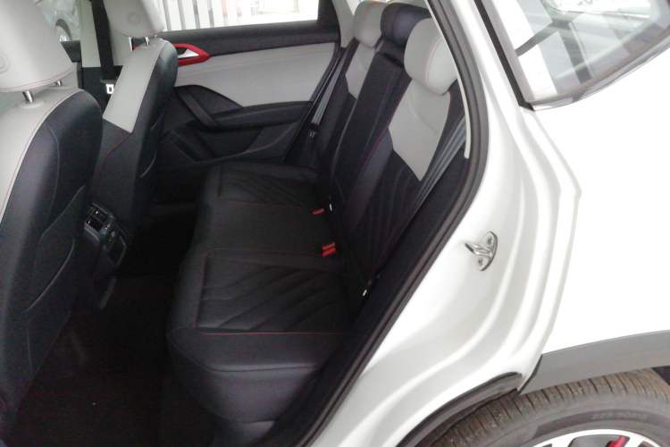 Used Volkswagen Tharu 2023 300TSI Two-Wheel-Drive Moon Luxury Edition
