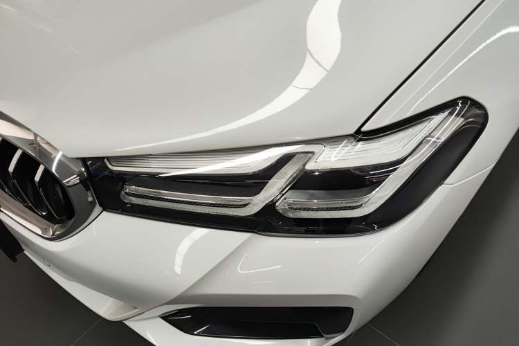 Used BMW 5 Series 2022 Restyled 530Li Leading Edition M Sport Package
