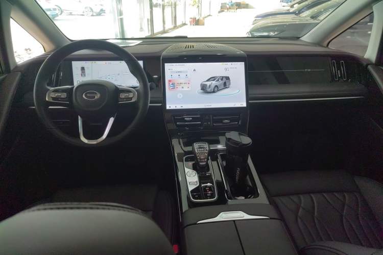 Used GAC Trumpchi M8 2024 Master Series 400T Prestige Edition
