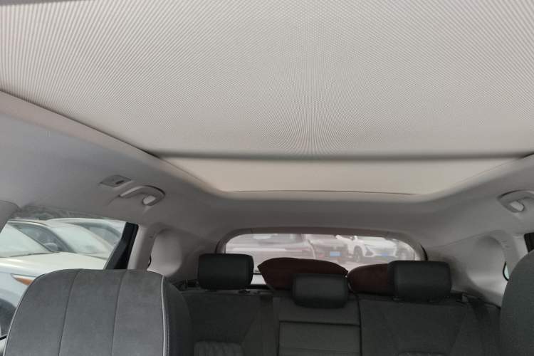 Used Hongqi HS5 2022 Facelifted Version 2.0T Smart Connect Flagship All-Wheel-Drive Edition
