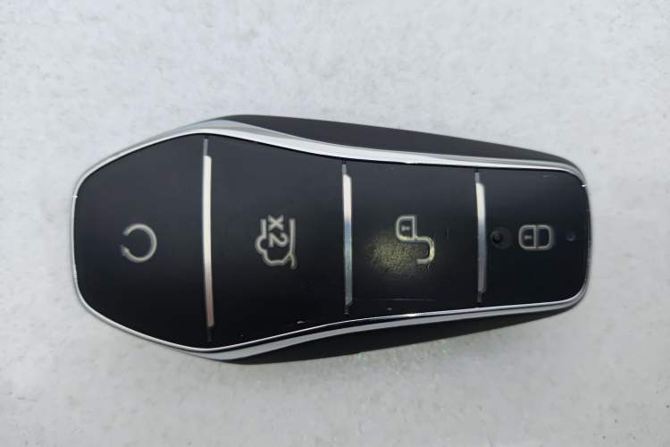 Used BYD Qin L 2025 DM-i Smart Drive 80KM Leading Model