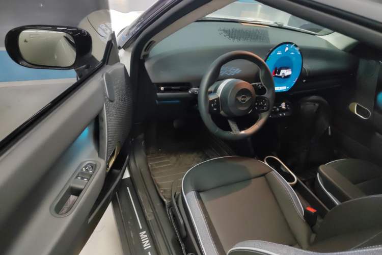 Used  Electric MINI COOPER 2025 456km COOPER E Classic Style