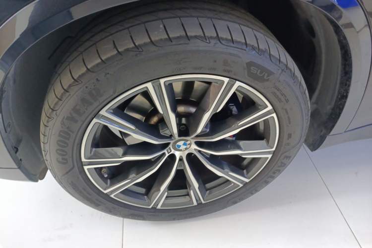 Used BMW X5 2022 Restyled xDrive 30Li Luxury Version M Sport Package
