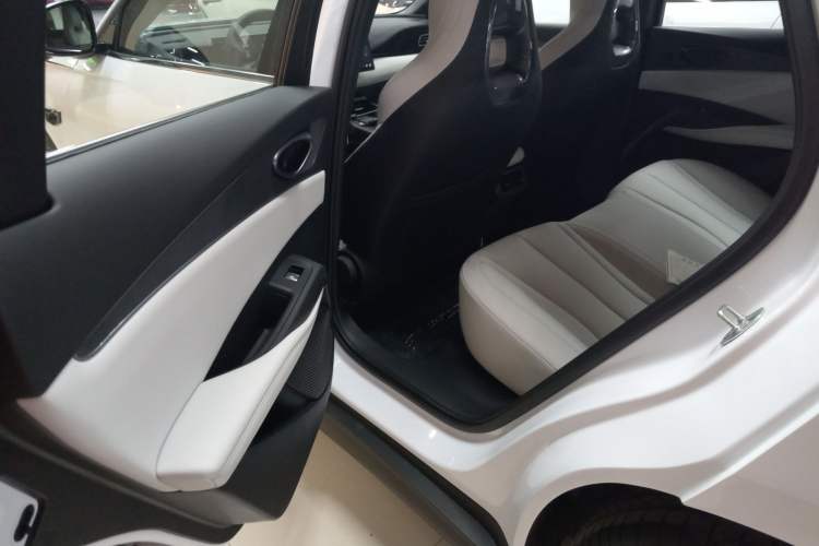 Used BYD Seal 06 New Energy 2025 DM-i Smart Drive 80KM Luxury Model
