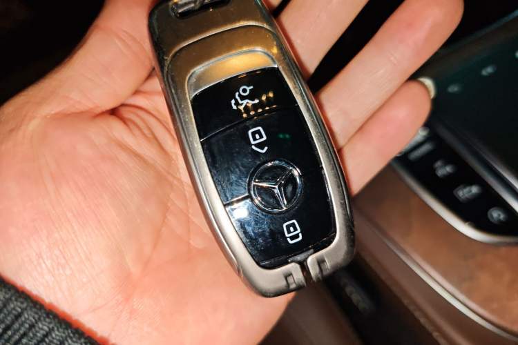 Used Mercedes-Benz E-Class 2023 E 260 L
