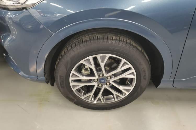 Used Ford Escape 2020 EcoBoost 245 Two-Wheel Drive Smart & Enjoyment Model
