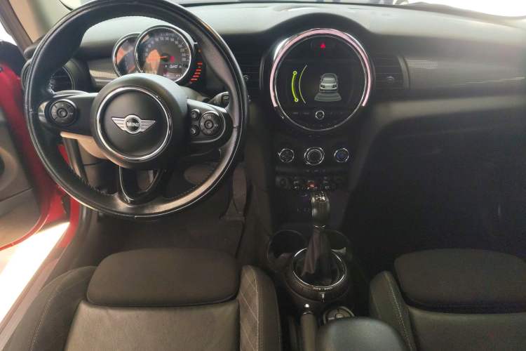 Used  MINI 2016 1.5T COOPER
