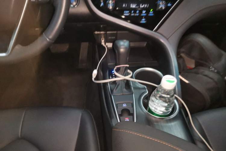 Used Toyota Camry 2021 2.0G Luxury Edition
