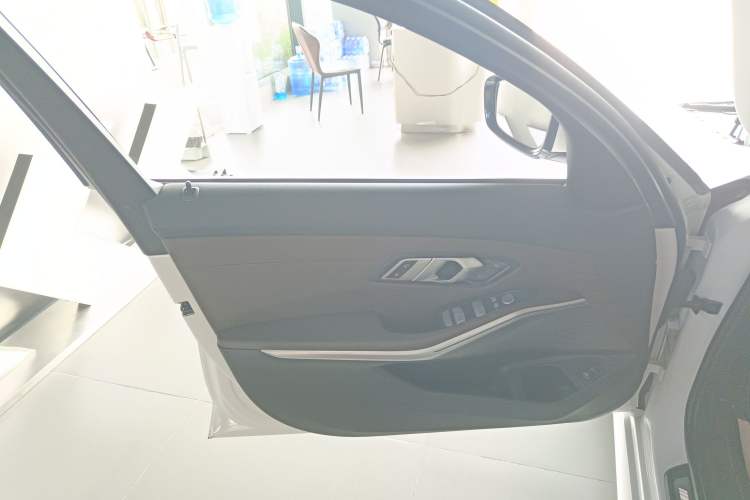 Used BMW 3 Series 2024 325Li M Sport Package
