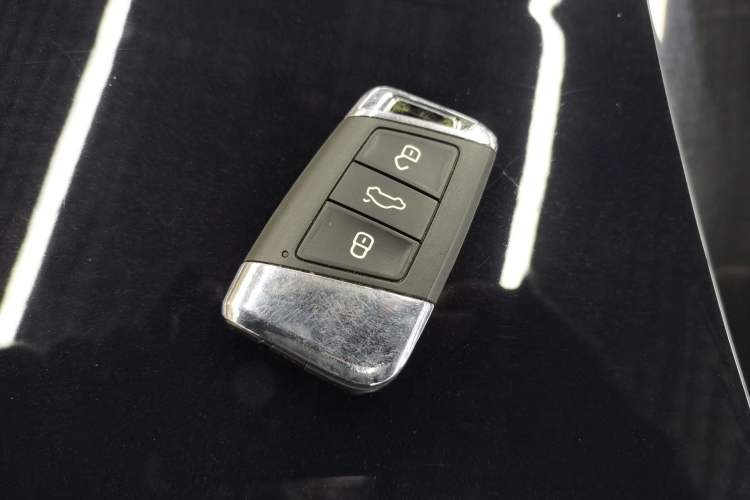 Used Volkswagen Passat 2023 Facelift 330TSI Luxury Edition
