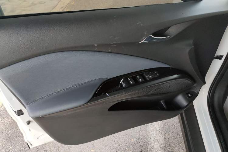 Used Buick Velite 6 2022 Plug-in Hybrid Connected Smart Edition
