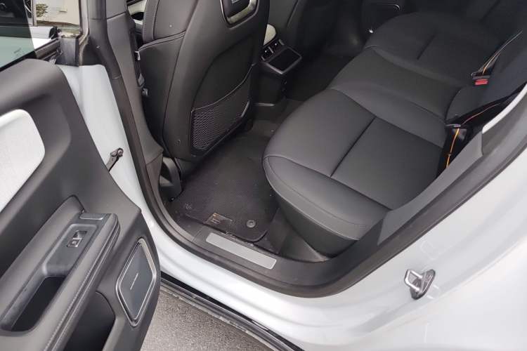 Used Polestar 4 2023 Single Motor Standard Range PLUS
