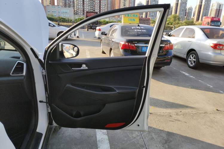 Used Hyundai Tucson 2015 1.6T Dual-Clutch Two-Wheel-Drive Smart Model