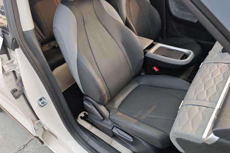 Used Dongfeng NAMMI 01 2024 New Edition 330 Plus Smart+