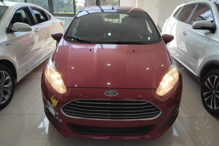 Used Ford Fiesta 2013 Hatchback 1.5L Automatic Fashion Edition
