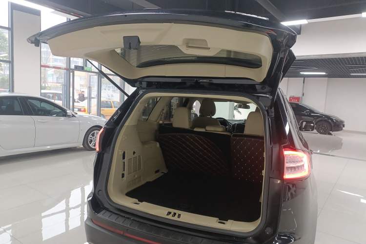 Used Ford Edge 2016 EcoBoost 245 Two-Wheel-Drive Titanium 5-Seater