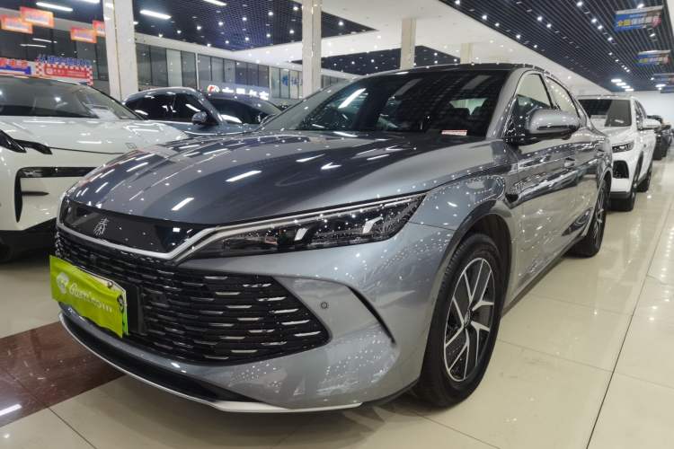 Used BYD Qin L 2025 DM-i Smart Drive 120KM Leading Model
