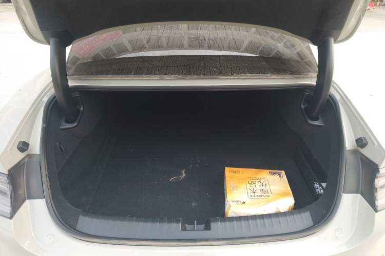 Used  SU7 2024 Rear-Drive Long-Range Intelligent Driving Version