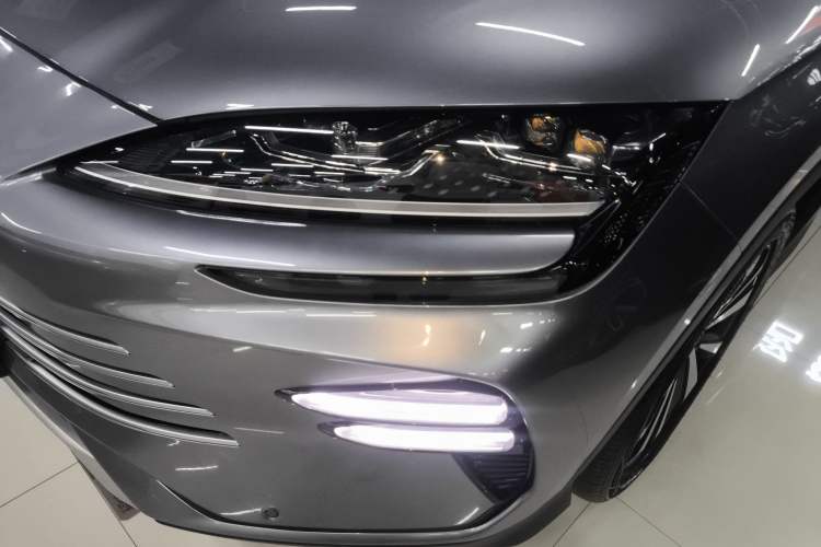 Used BYD Song PLUS New Energy 2024 HONOR Edition DM-i 150km Flagship PLUS
