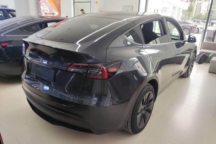Used Tesla Model Y 2024 Rear-Wheel-Drive Version
