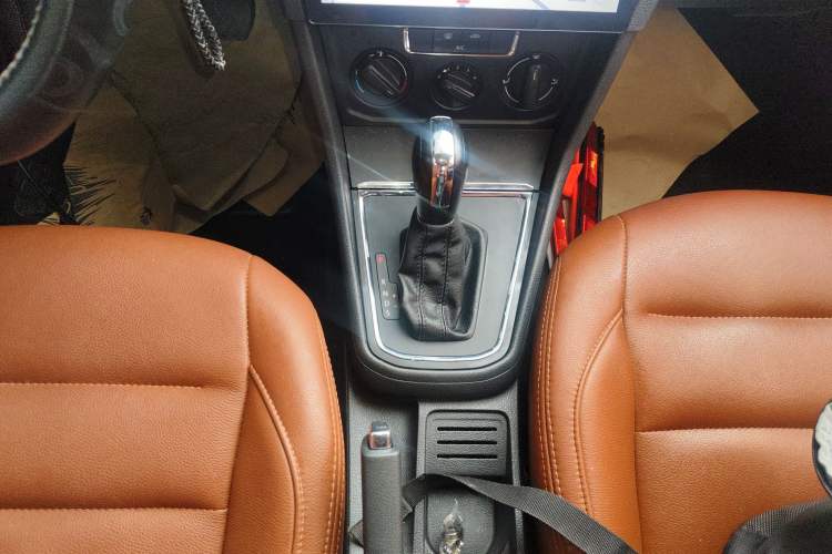 Used Volkswagen Bora 2017 1.6L Automatic Fashion Model