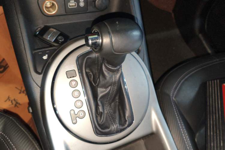 Used Kia Sportage R 2015 2.0L Automatic Two-Wheel Drive DLX Model