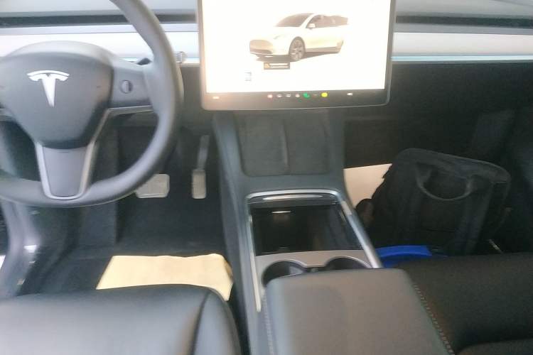 Used Tesla Model Y 2023 Rear-Wheel-Drive Version
