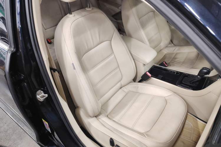 Used Volkswagen Passat 2015 1.8TSI DSG Prestige Edition
