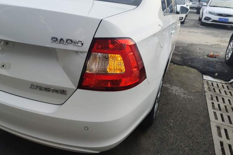 Used Skoda Rapid 2016 1.6L Manual Trend Edition
