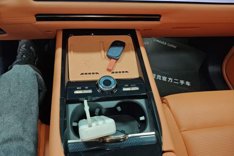 Used Lynk & Co 900 2025 2.0T Ultra
