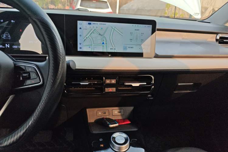 Used Geometry E Firefly 2024 301km Flowing Light
