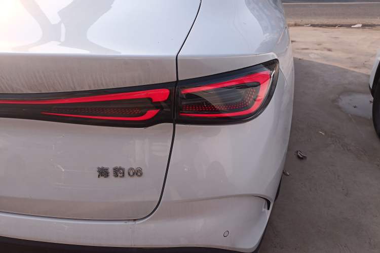 Used BYD Seal 06 New Energy 2024 DM-i 120KM Luxury Model
