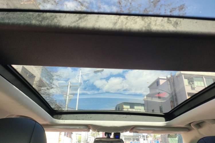 Used  Renegade 2019 220T Automatic Leading Edition
