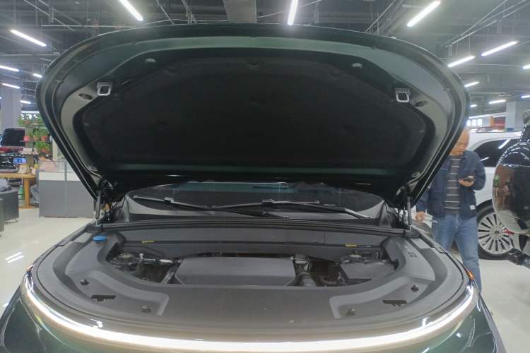 Used Li Auto L9 2022 Max model
