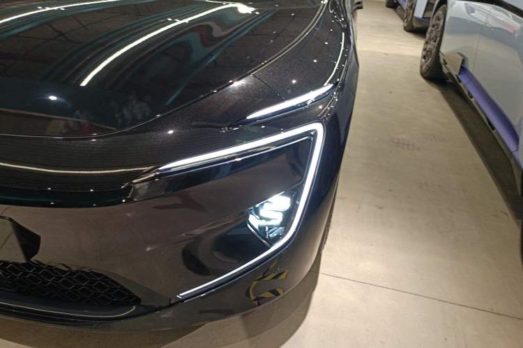 Used  12 2025 Ultra Extended-Range Edition