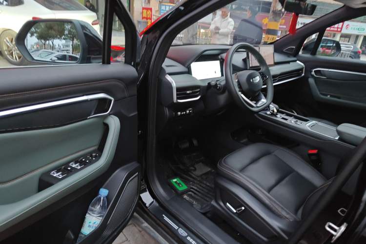 Used Geely Auto Haoyue L 2023 2.0T DCT Prestige Edition
