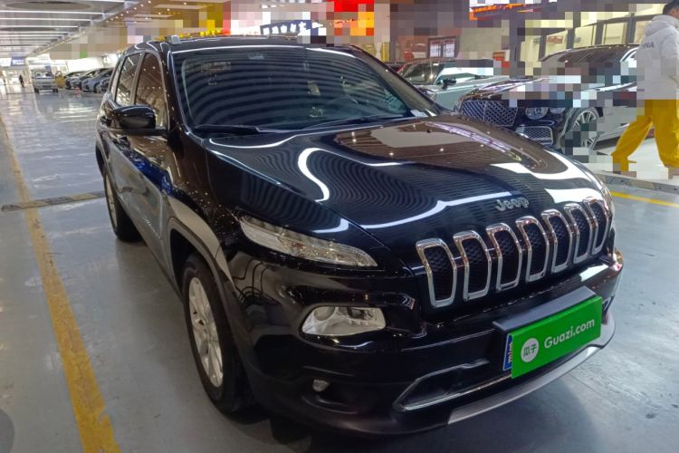 Used  Cherokee 2017 2.0L Superior Edition